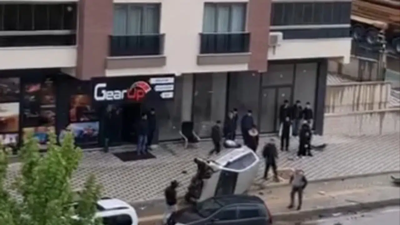 Bursa'da korkutan kaza: Mimarsinan Bulvarı'nda hız tutkusu yine felaketi getirdi
