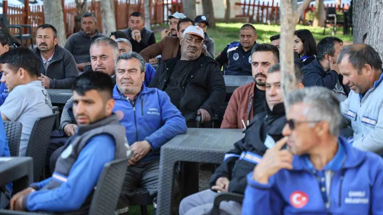 Çameli’de 1 Mayıs coşkusu: Başkan Arslan mesai arkadaşlarıyla buluştu