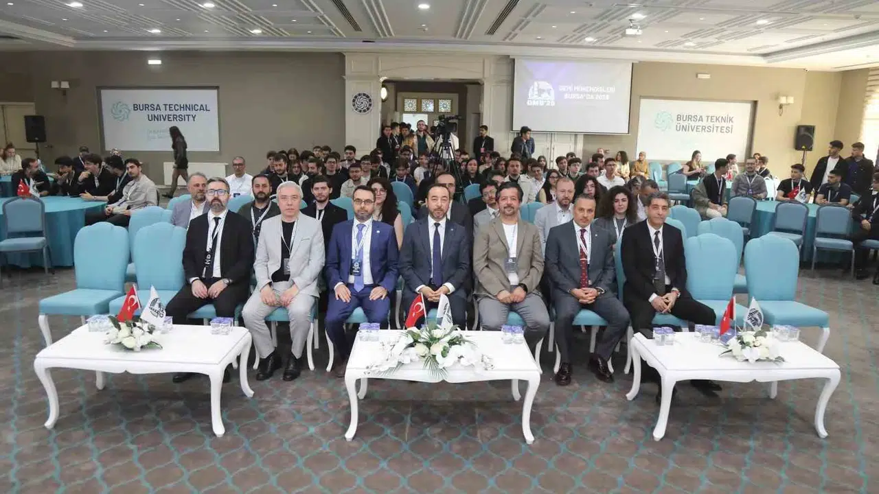 Denizcilik dünyasının rotası Bursa’ya çevrildi: Geleceğin mühendisleri sektör devleriyle buluştu