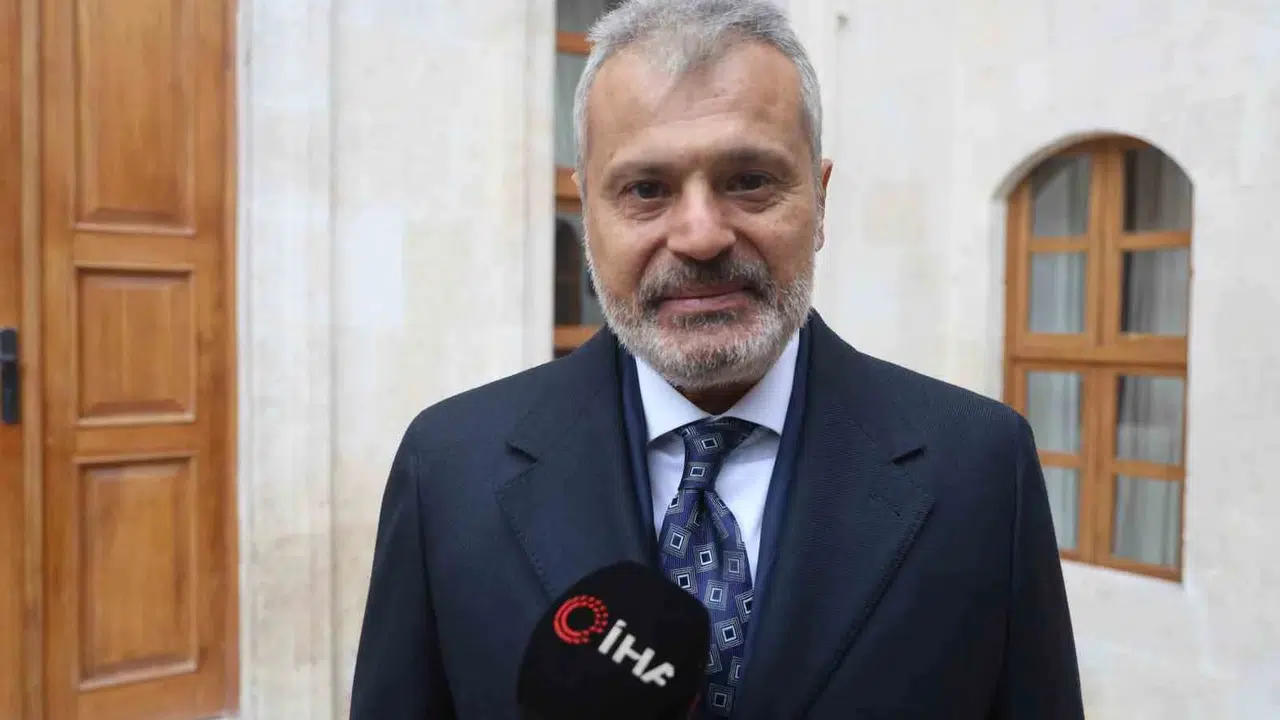 Hatay’ın küllerinden doğuşu dünya sahnesinde: Başkan Öntürk’ten tarihi zirvede gurur dolu mesaj