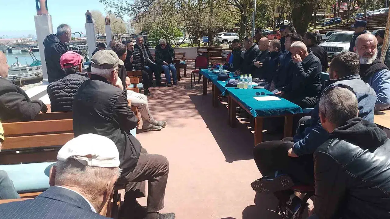 Akçakoca’da denizlerin geleceği için kritik buluşma: Balıkçılar kurallar ve çevre bilinciyle donatıldı