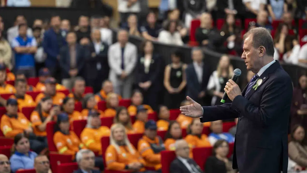 Başkan Seçer’den personele etik vurgusu: Şehrin geleceğini inşa ediyorsunuz