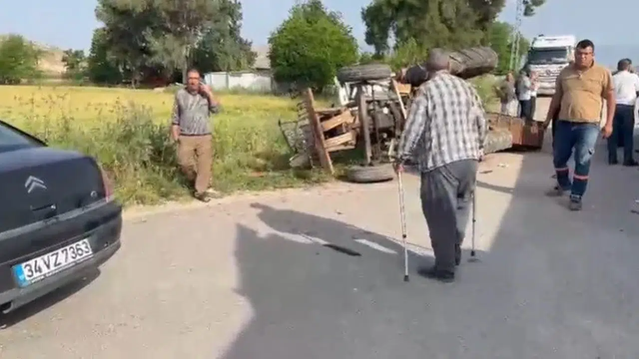 Kırıkhan yolunda dehşet anları: Traktör tarlaya uçtu