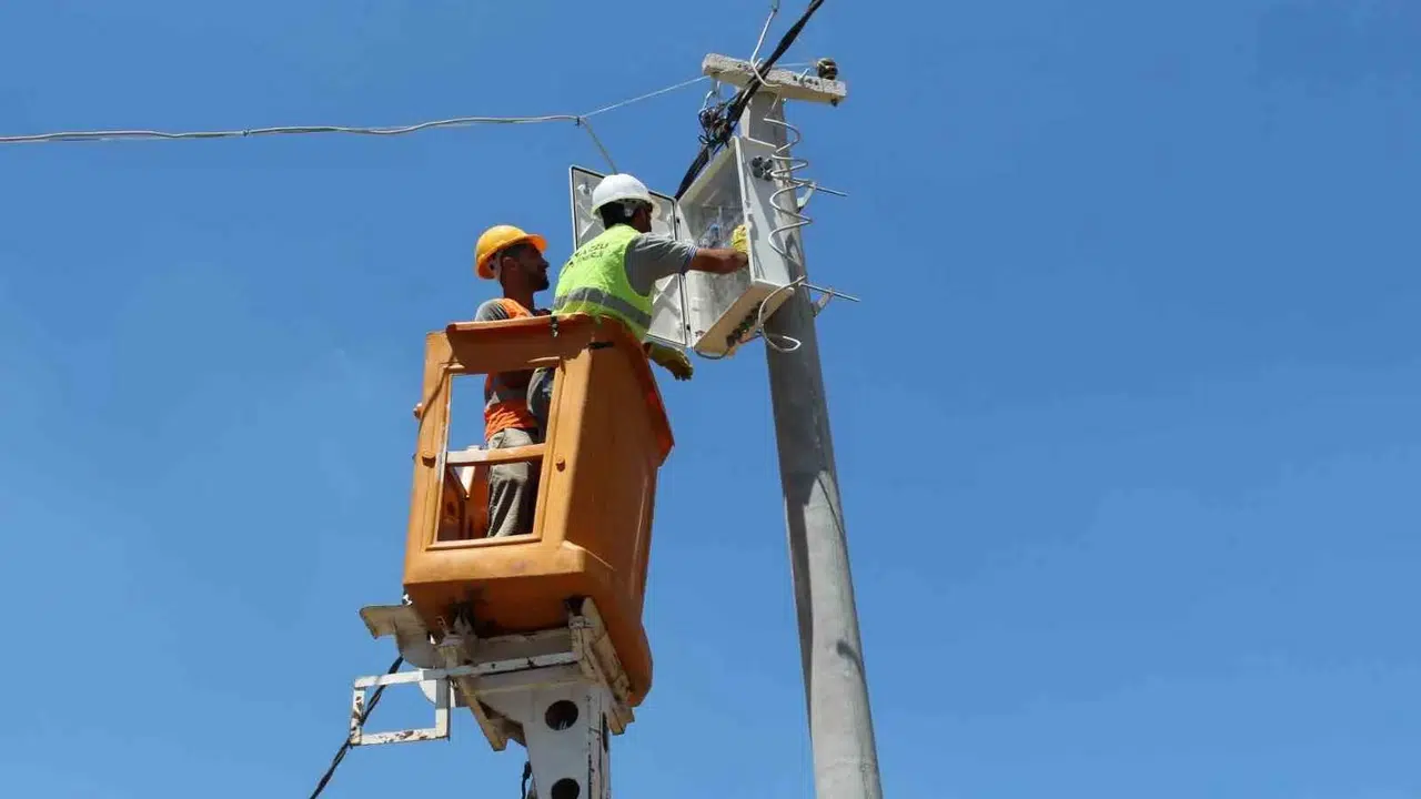 Şanlıurfa’nın enerji geleceği için dev hamle: Harran ve Akçakale’de şebekeler yenileniyor