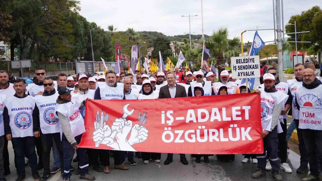 Ayvalık sokakları emek için inledi: Binler tek yürek oldu