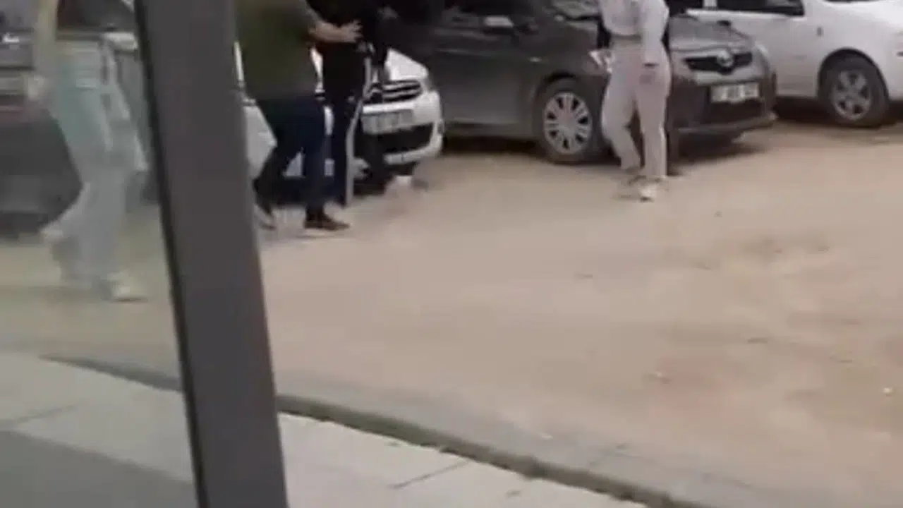 Afyon’da sokak ortasında dehşet: İyilik yapmak isterken canından oluyordu