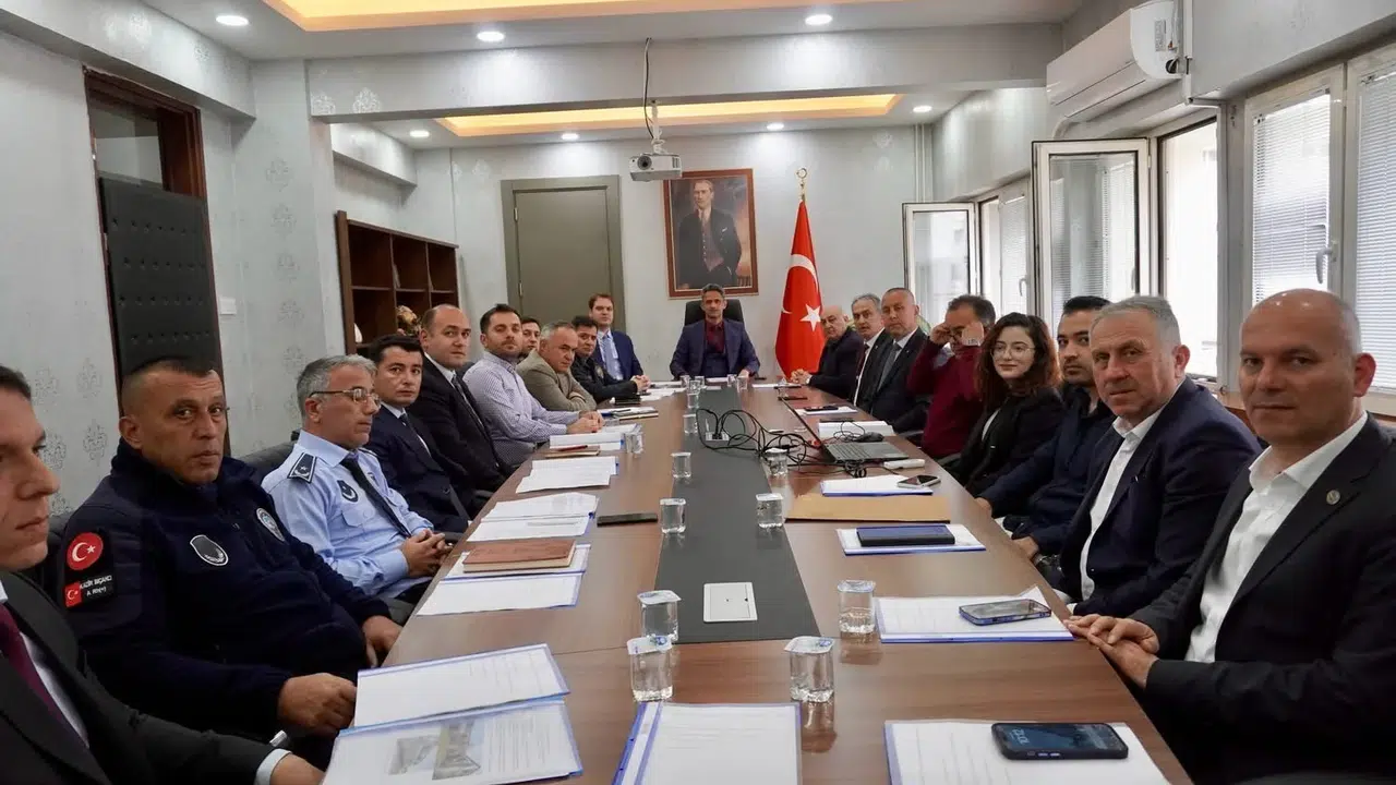 Çaycuma’da gençleri hedef alan tehlikeye karşı kritik zirve: Ortak akıl masaya yatırıldı