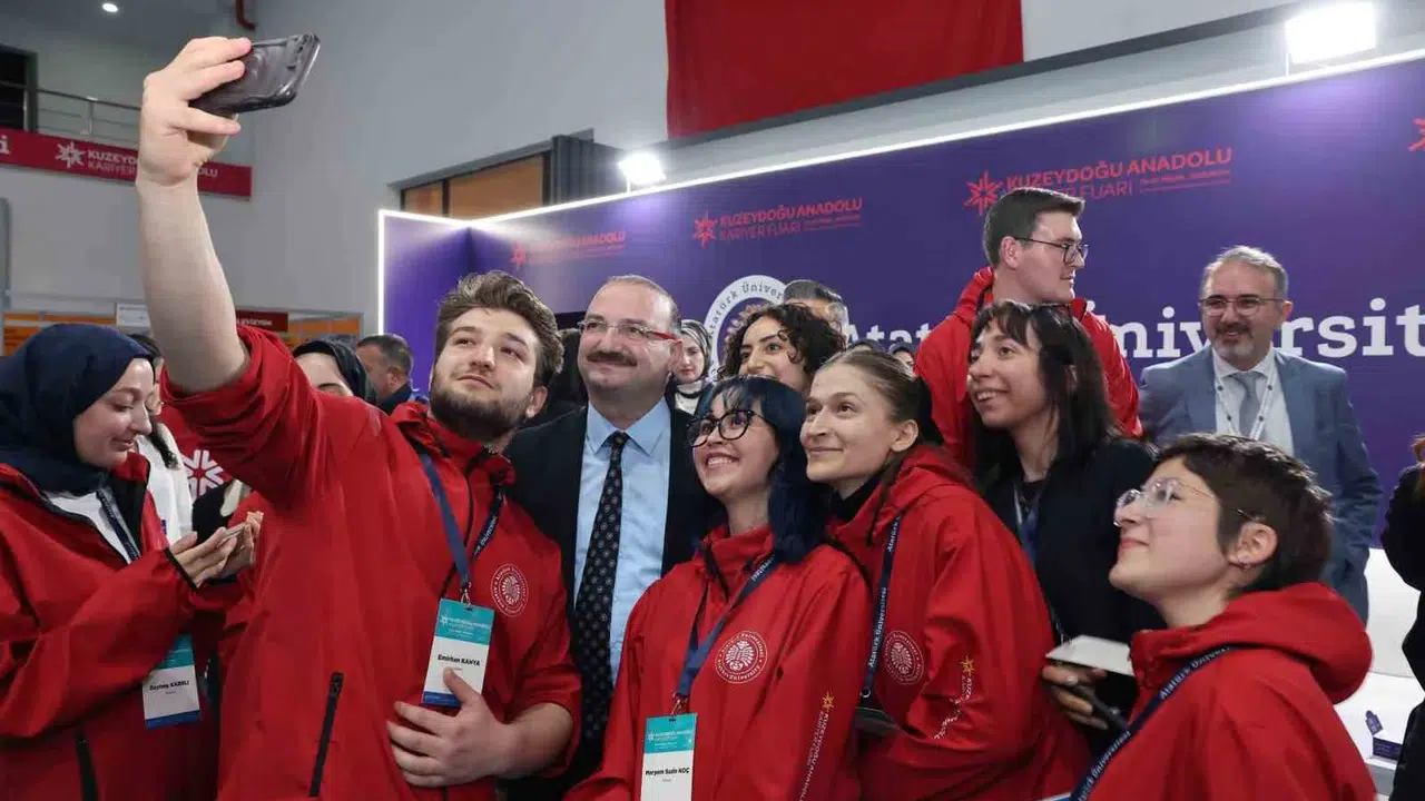 60 bin genç kariyer rotasını Erzurum’da çizdi: KUDAKAF’26 dev bir buluşmaya imza attı