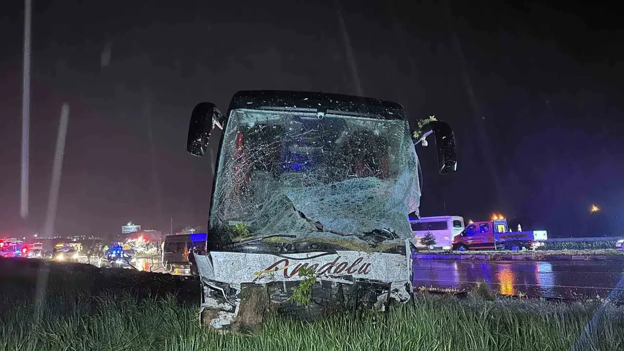 Uşak’ta yürekleri yakan kaza: Özlüer ailesinden geriye acı bir tablo kaldı