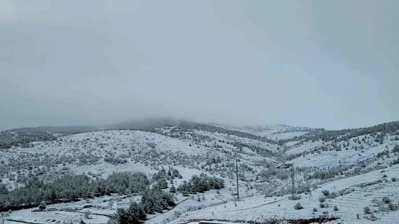 Yozgat’ta Mayıs sürprizi: Baharı beklerken kış geri geldi