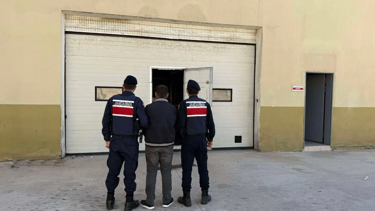17 yıllık firar sona erdi: Jandarma operasyonuyla kıskıvrak yakalandı