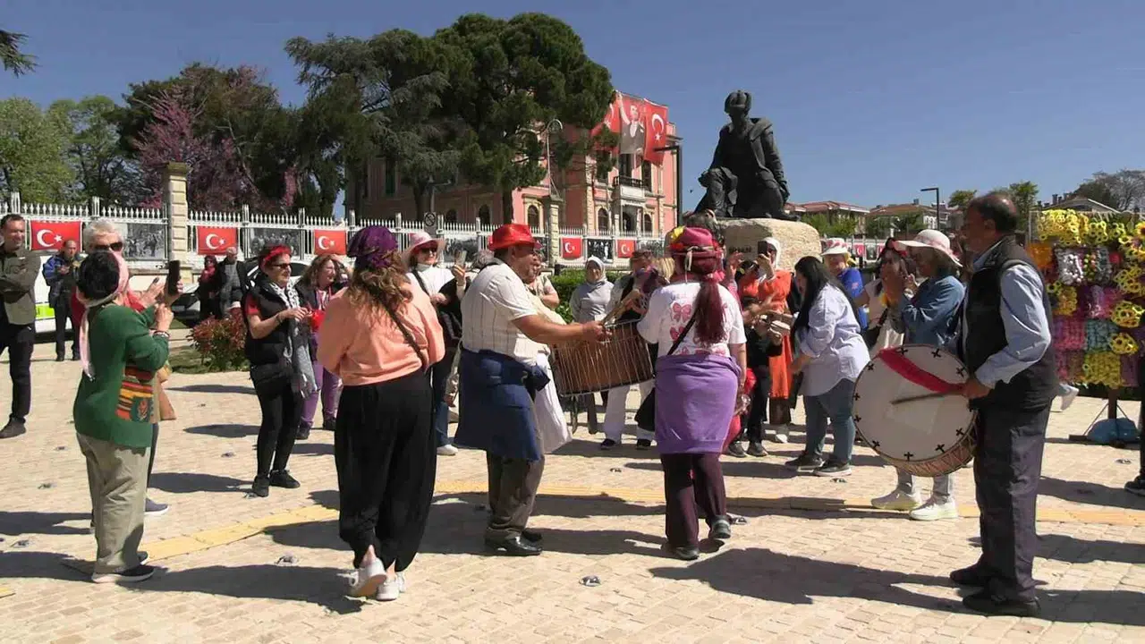 Baharın müjdecisi Edirne’de: Kakava coşkusu şehri ekonomik bahara taşıdı
