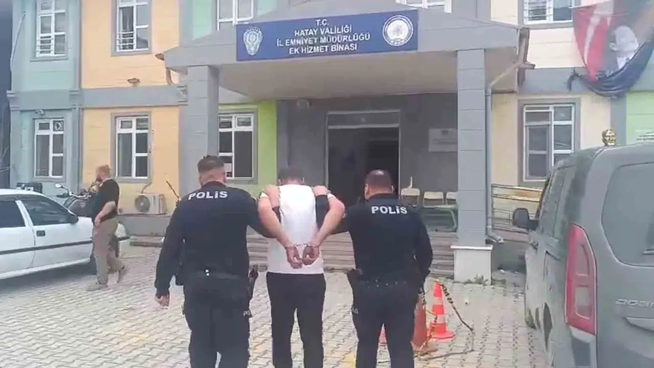 Antakya’da firari avı: Hırsızlık suçundan aranan şahıs kıskıvrak yakalandı