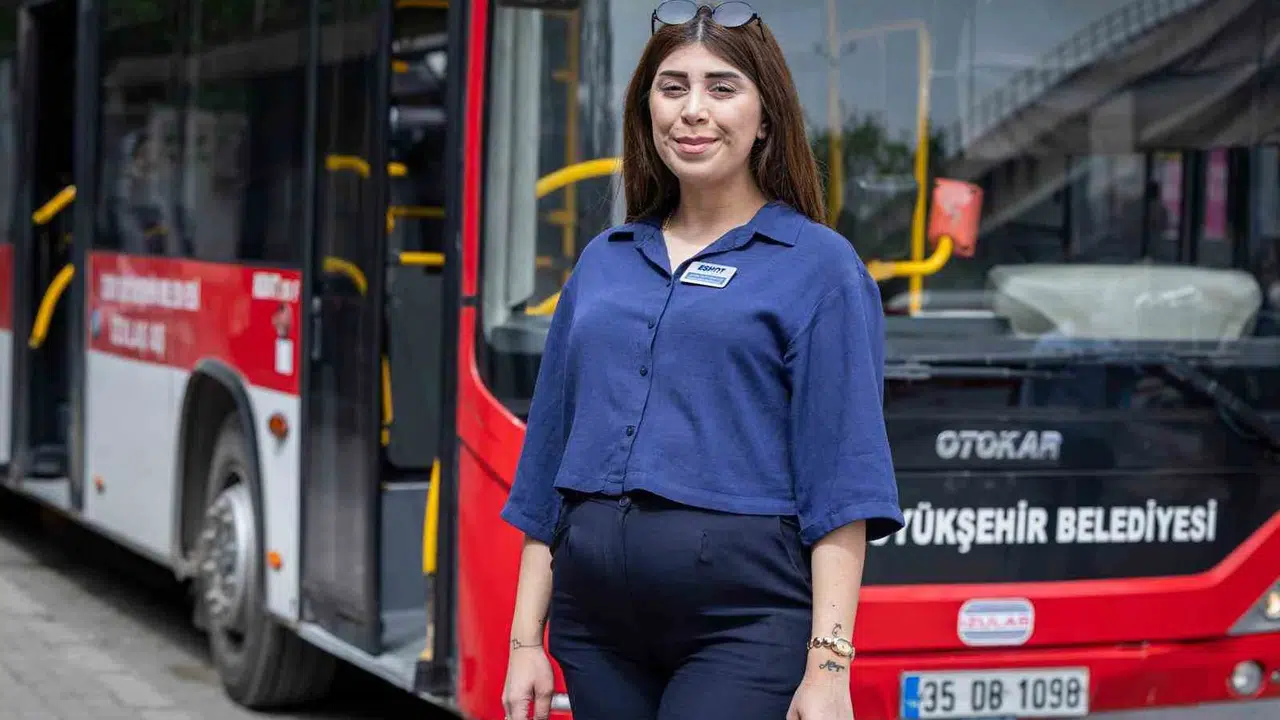 Direksiyon başından bebek odasına: ESHOT şoförü Saide Şirin Kurtkafa'nın çifte heyecanı