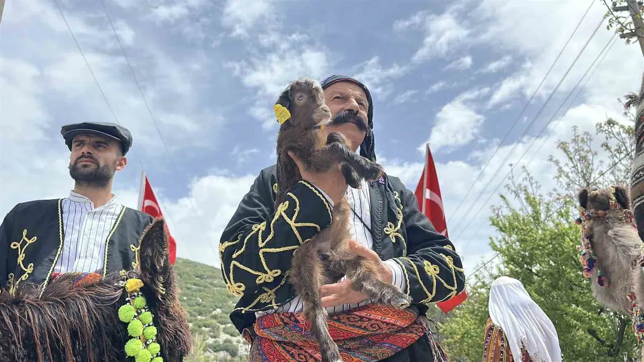 Burdur’da Yörük ateşi yeniden yandı: Asırlık gelenekler İnsuyu’nda hayat buldu
