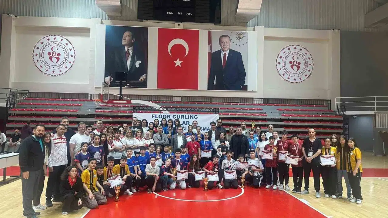 Yalova’nın gururu oldular: Satrançta Türkiye dereceleriyle döndüler