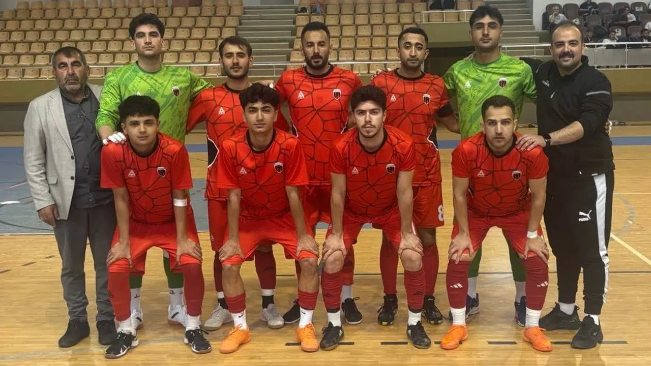 Battalgazi'nin futsaldaki gururu: Yarı final kapısı aralandı