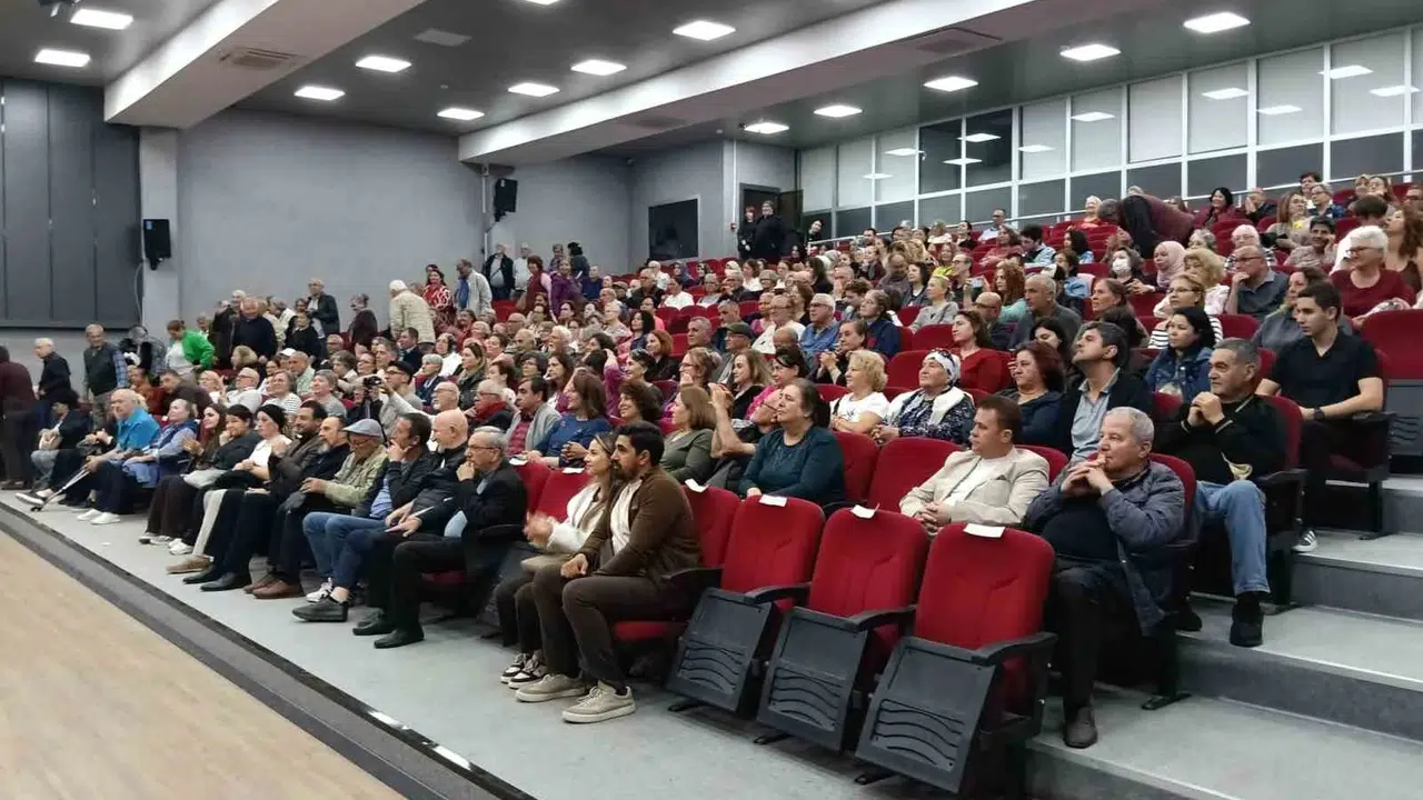 Gömeç’te türkü şöleni: Bahara merhaba dediler