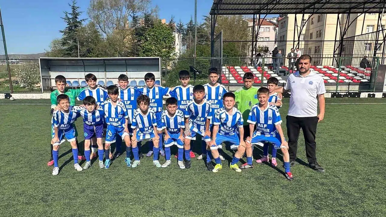 Minik kramponlar sahneye çıktı: Bilecik U12 Ligi'nde gol yağmuru