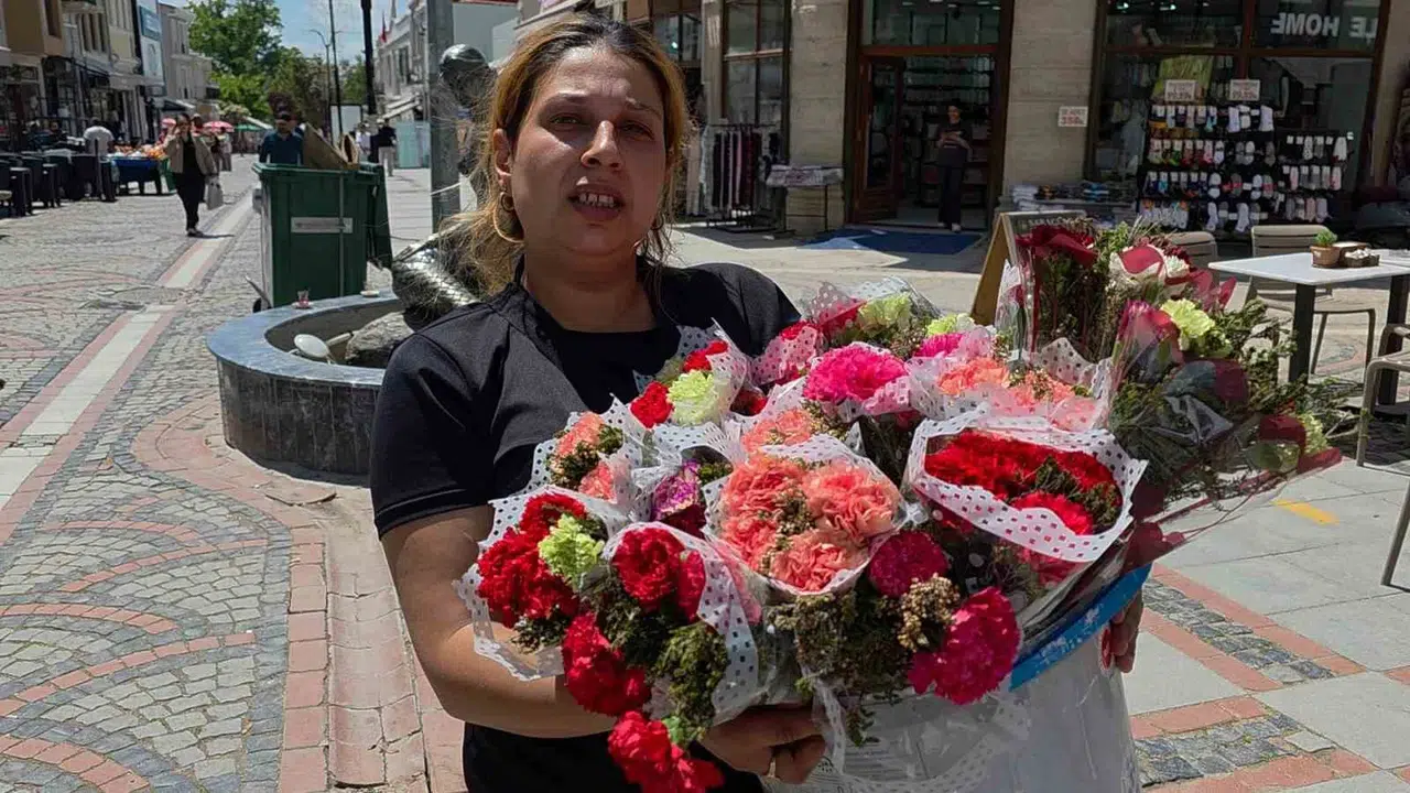 Kendi günlerinde çocuklarından uzak kaldılar: Anneler Günü’nü ekmek mücadelesiyle geçirdiler