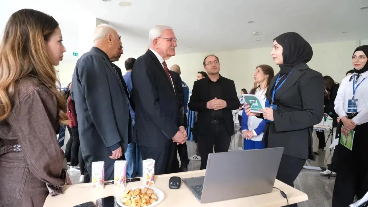 Geleceğin yöneticileri sahneye çıktı: Sosyal sorunlara teknolojik neşter