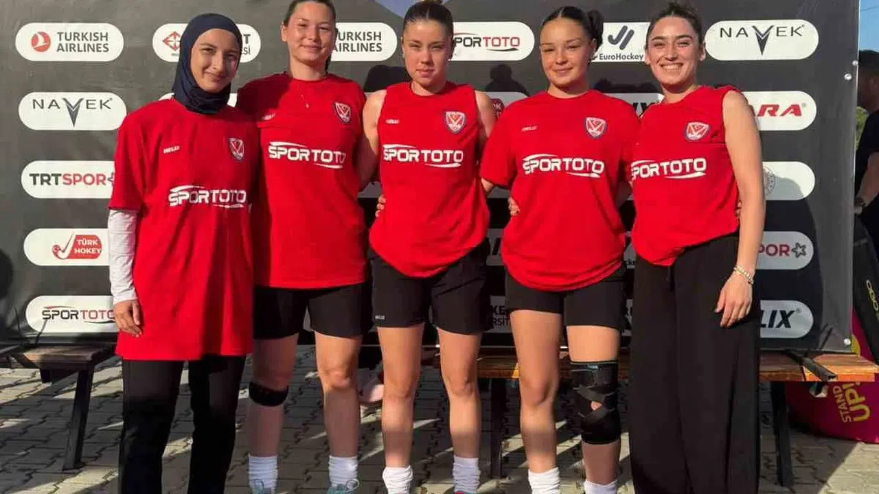 Muğla'nın gurur tablosu: 5 hokeyci milli takımla Avrupa yolcusu