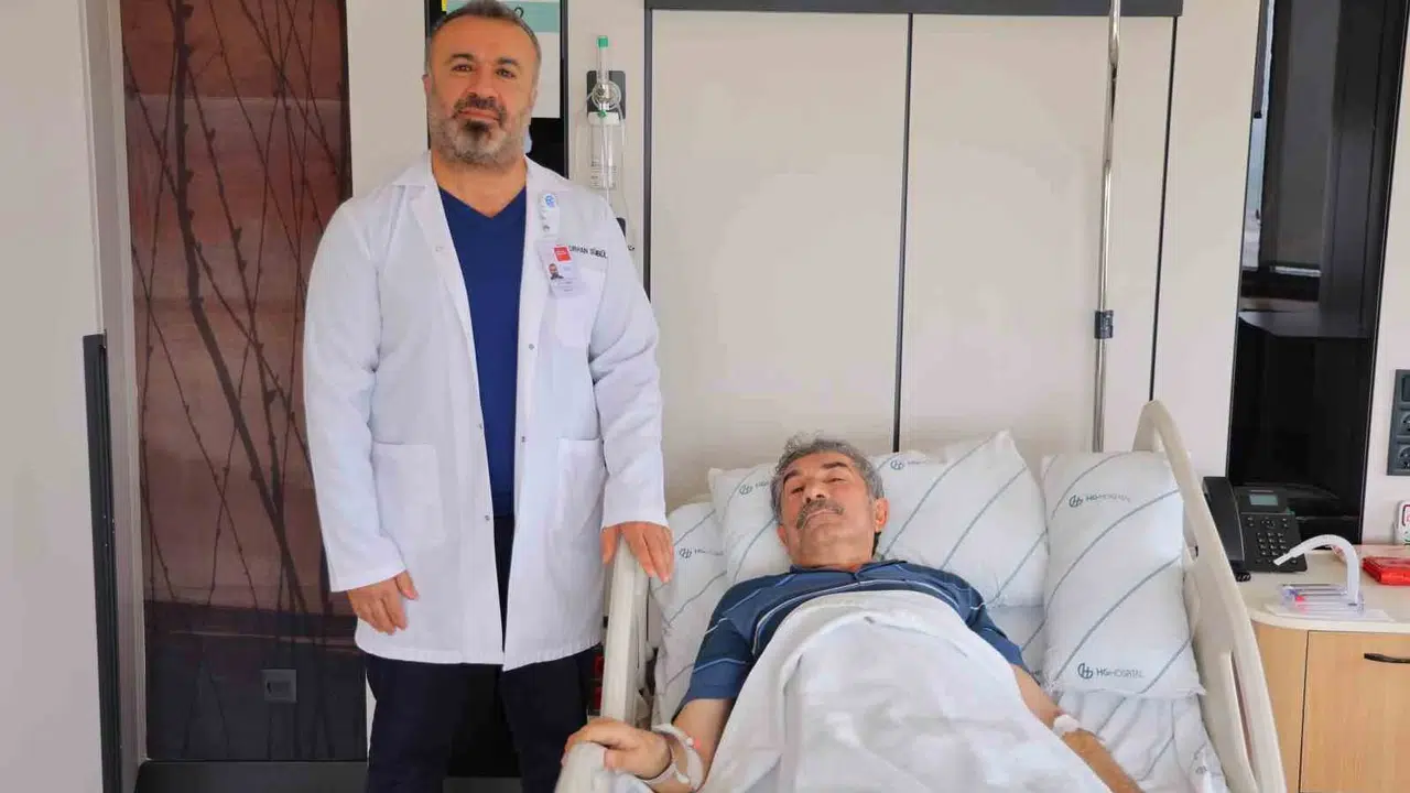 Sadece kilo veriyordu, sebebi dev bir tümör çıktı: 20 santimlik kitle ameliyatla alındı