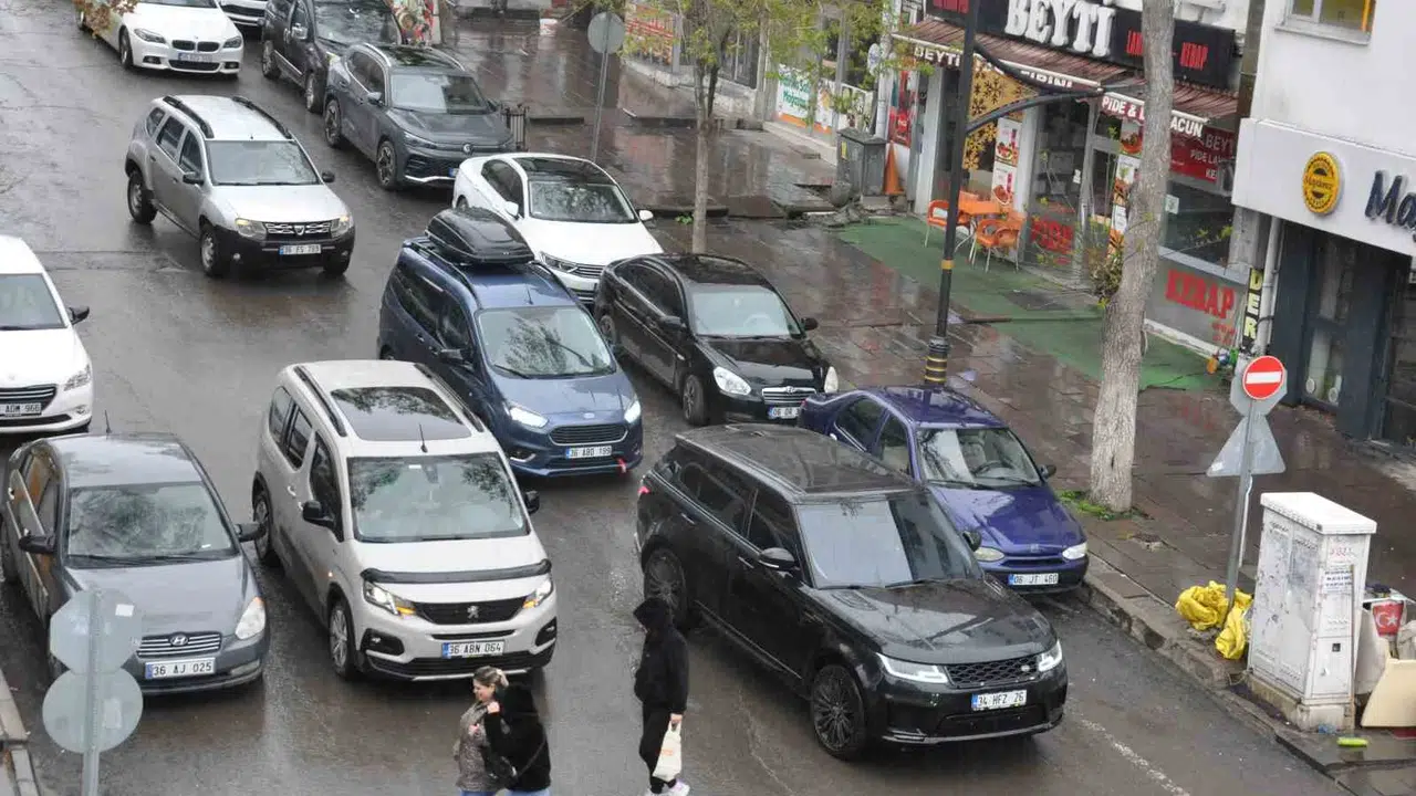 Kars zirveyi kimseye bırakmadı: Bölgenin motorlu taşıt şampiyonu belli oldu