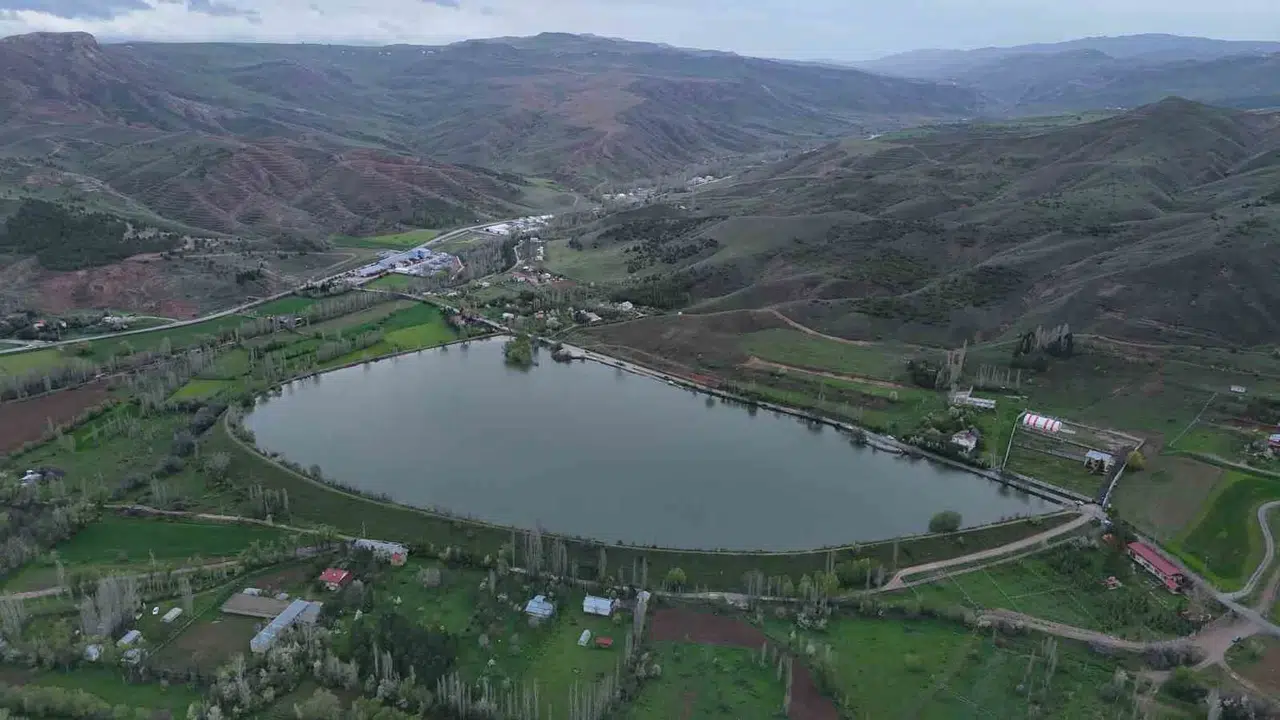 Kuraklıktan kurtulan Serpincik Göleti'nde bayram havası: Su seviyesi rekor kırdı