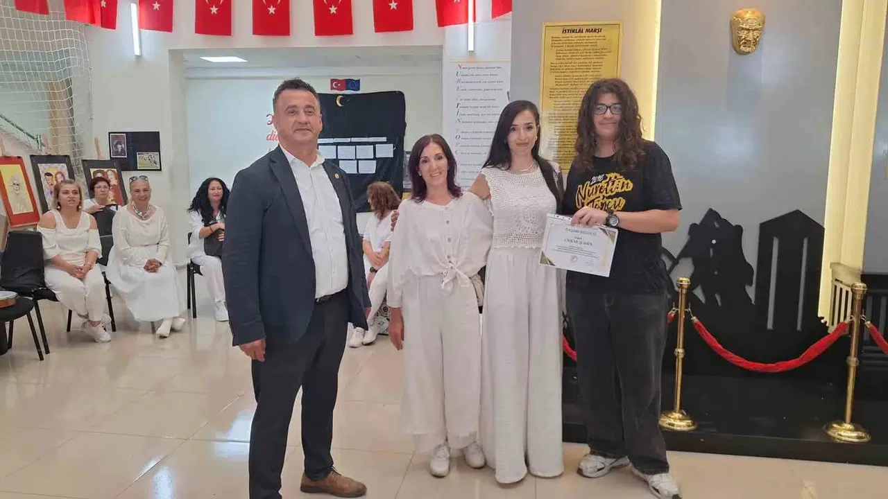 Üç kuşak aynı sahnede: Aile boyu motivasyon gösterisi izleyenleri büyüledi