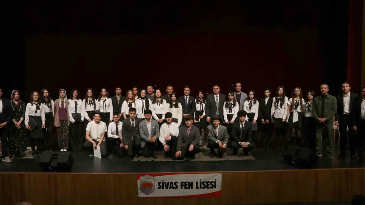 Bozkırın tezenesi sahnede yeniden hayat buldu: Fen liseli gençlerden vefa örneği