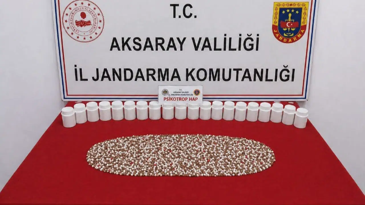 Aksaray'da zehir tacirlerine jandarma darbesi: Evden cephanelik çıktı