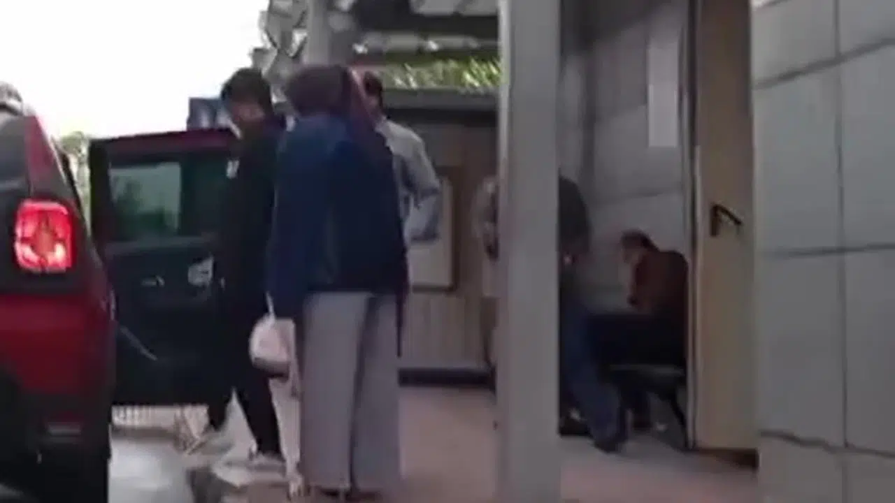Ölümden döndüler: Kamyonetin altına giren anne ve oğlu hastaneden yürüyerek çıktı