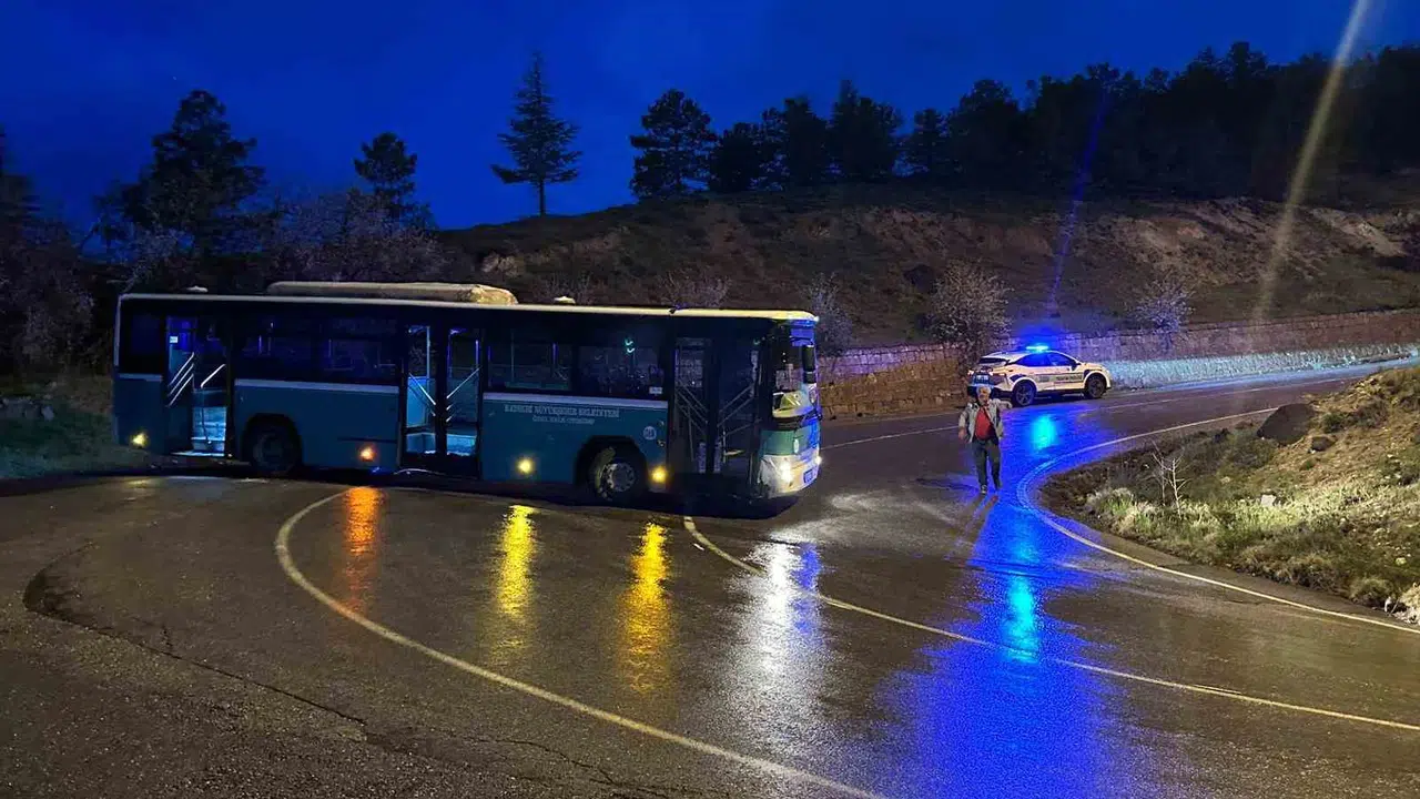 Kayseri'de akıllara durgunluk veren olay: Çaldığı otobüsle kaza yapınca foyası ortaya çıktı