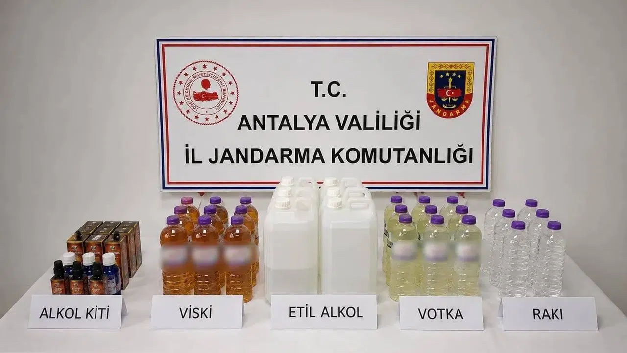 Konyaaltı’nda sahte içki baskını: Evini imalathaneye çevirmiş