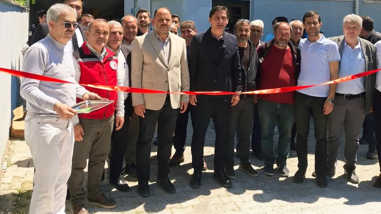 Selendi'de tarımsal üretimde maliyet devrimi: Çiftçinin yeni adresi açıldı