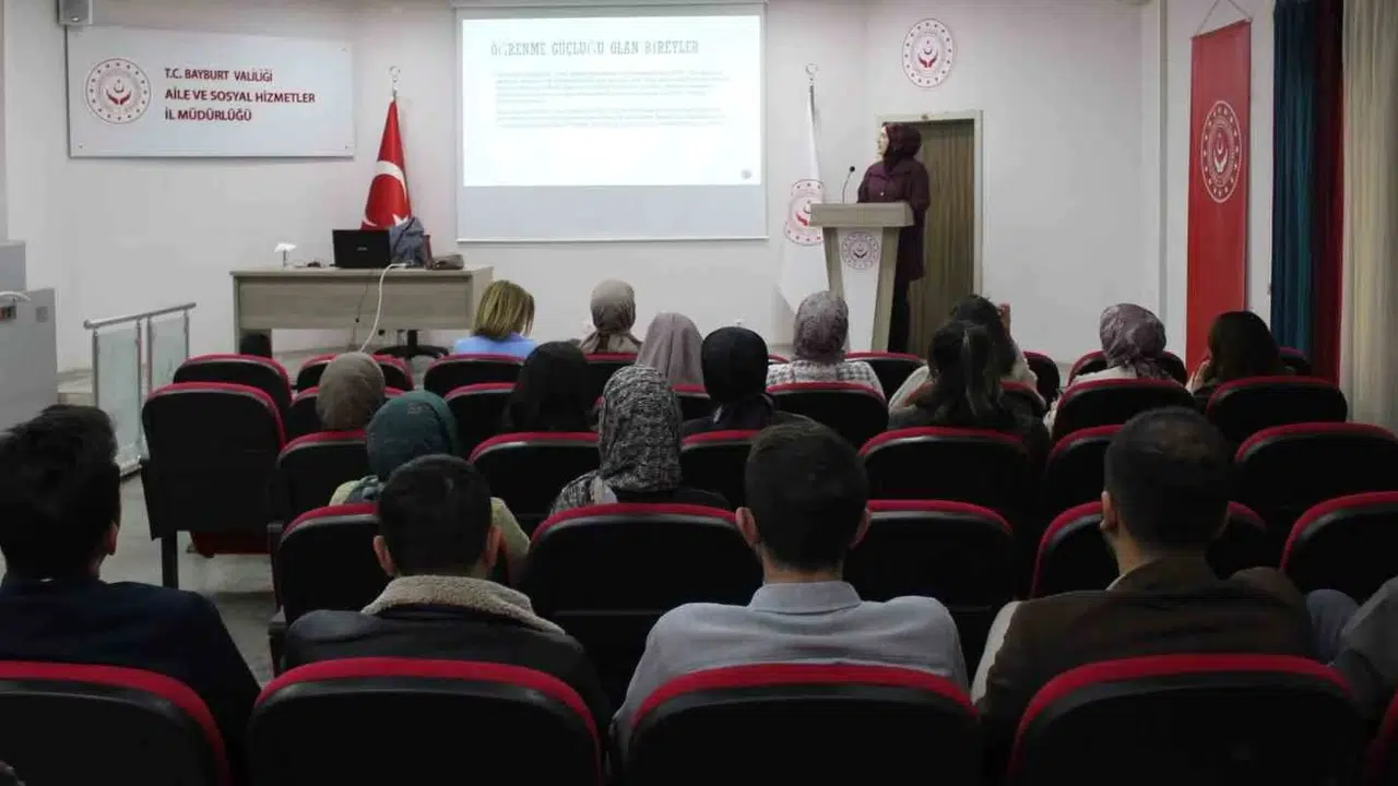 Bayburt’ta özel gereksinimli çocuklar için uzman dokunuşu: Meslek elemanları eğitimden geçti