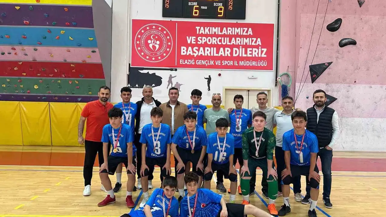 Erzurumspor’un efsane ismi okul müdürü oldu: Futsalda Türkiye’nin zirvesine göz diktiler