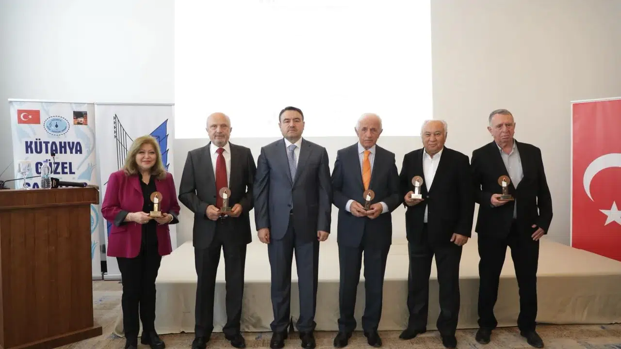Kütahya’nın usta sesi Hisarlı Ahmet unutulmadı: Sanat ve bilim devleri bu kez ortak hafıza için buluştu