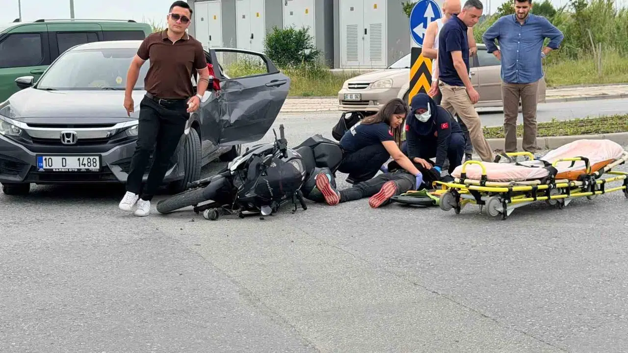 Manavgat’ta yürekleri ağza getiren kaza: 4 aylık bebek ve motosiklet sürücüsü hastanelik oldu