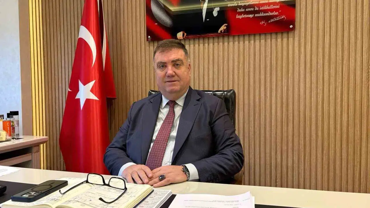 İzmir’de ulaşım krizine yeni bir halka: Taksiciler Bisicap’e karşı ayaklandı