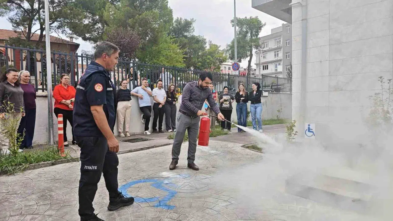 Yatağan Sosyal Hizmet Merkezi personeline yangın güvenliği eğitimi verildi