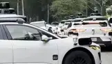 ABD'de 'sessiz takip' alarmı! Boş kalan Waymo taksiler sokaklarda tur atıyor