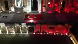 Pamukkale ve Hierapolis 15 Temmuz anısına kırmızı beyaz ışıklarla aydınlatıldı