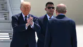 Donald Trump'ın Türkiye uçağında 250. yıla özel menü servis edildi