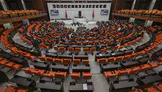 AK Parti'nin fon teklifinde kritik hamle: Bloke edilen işlemler de tasfiyeye eklendi