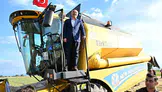 Vali köşger, acıpayam’da yerli hububat çeşitlerinin hasat etkinliğine katıldı