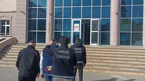 Polis bastı, haplar saçıldı: Kahramanmaraş’ta filmleri aratmayan operasyon!