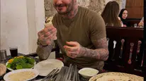 David Beckham Katar’da mutfağa girdi! Kebap yedi, lavaşı kendi elleriyle pişirdi!