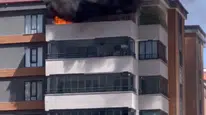 Gaziantep'te 8 katlı binanın balkonunda çıkan yangın söndürüldü!